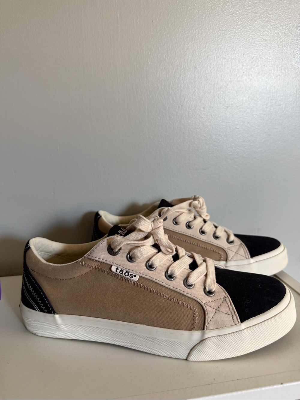 Taos Footwear Plim Soul Sneakers in Black/Tan Multi - Picture 4 of 8